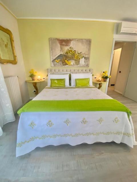 Garda Blue Lake Home Luxury Appartment Desenzano del Garda Exterior foto